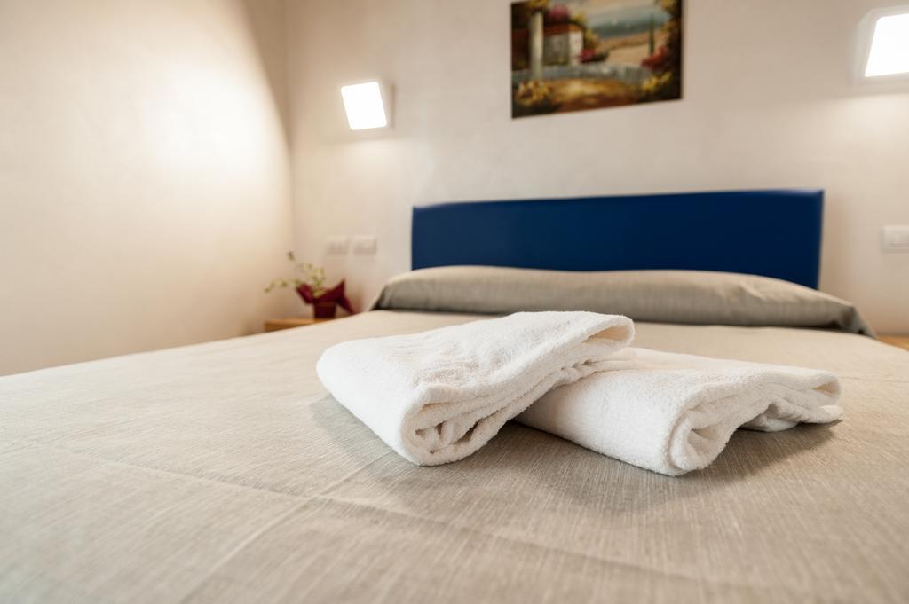 Agriturismo B&B Corte Tonolli Valeggio sul Mincio Ruang foto