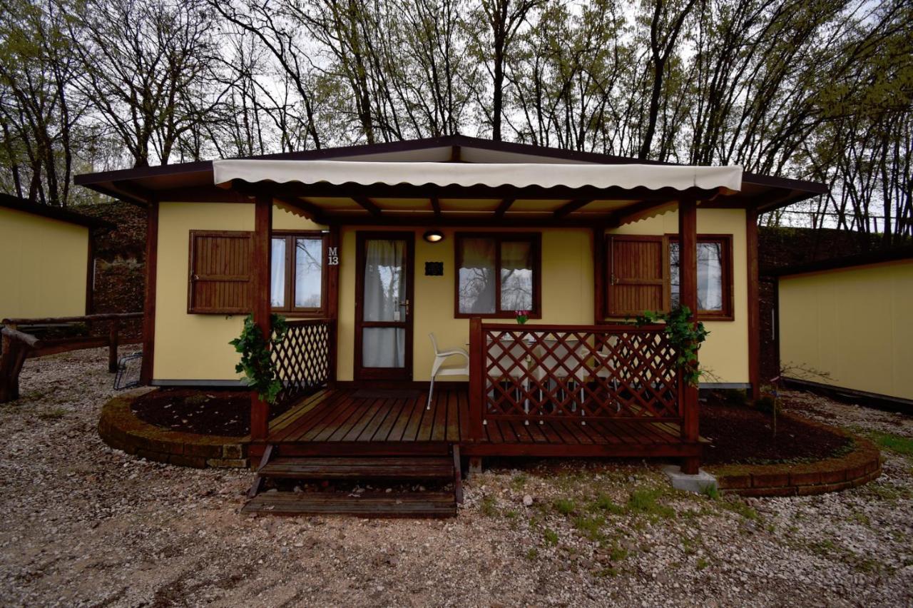 Agriturismo B&B Corte Tonolli Valeggio sul Mincio Bagian luar foto