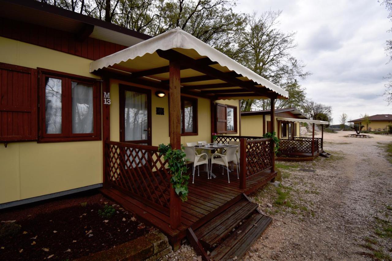 Agriturismo B&B Corte Tonolli Valeggio sul Mincio Bagian luar foto