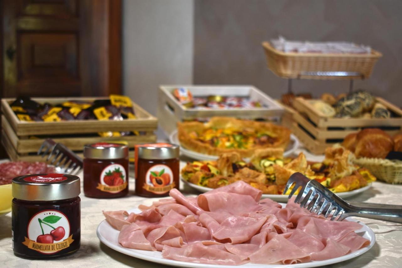Agriturismo B&B Corte Tonolli Valeggio sul Mincio Bagian luar foto