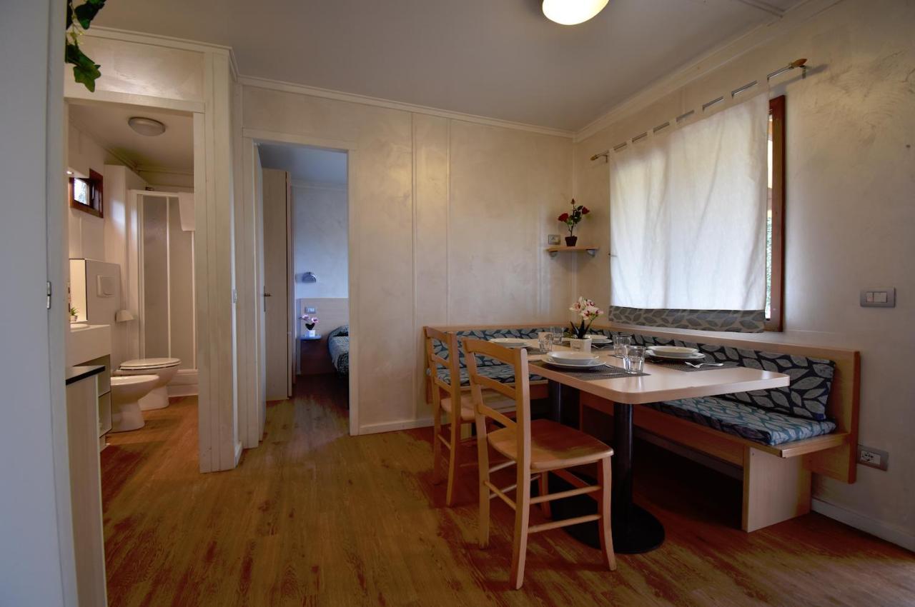 Agriturismo B&B Corte Tonolli Valeggio sul Mincio Bagian luar foto