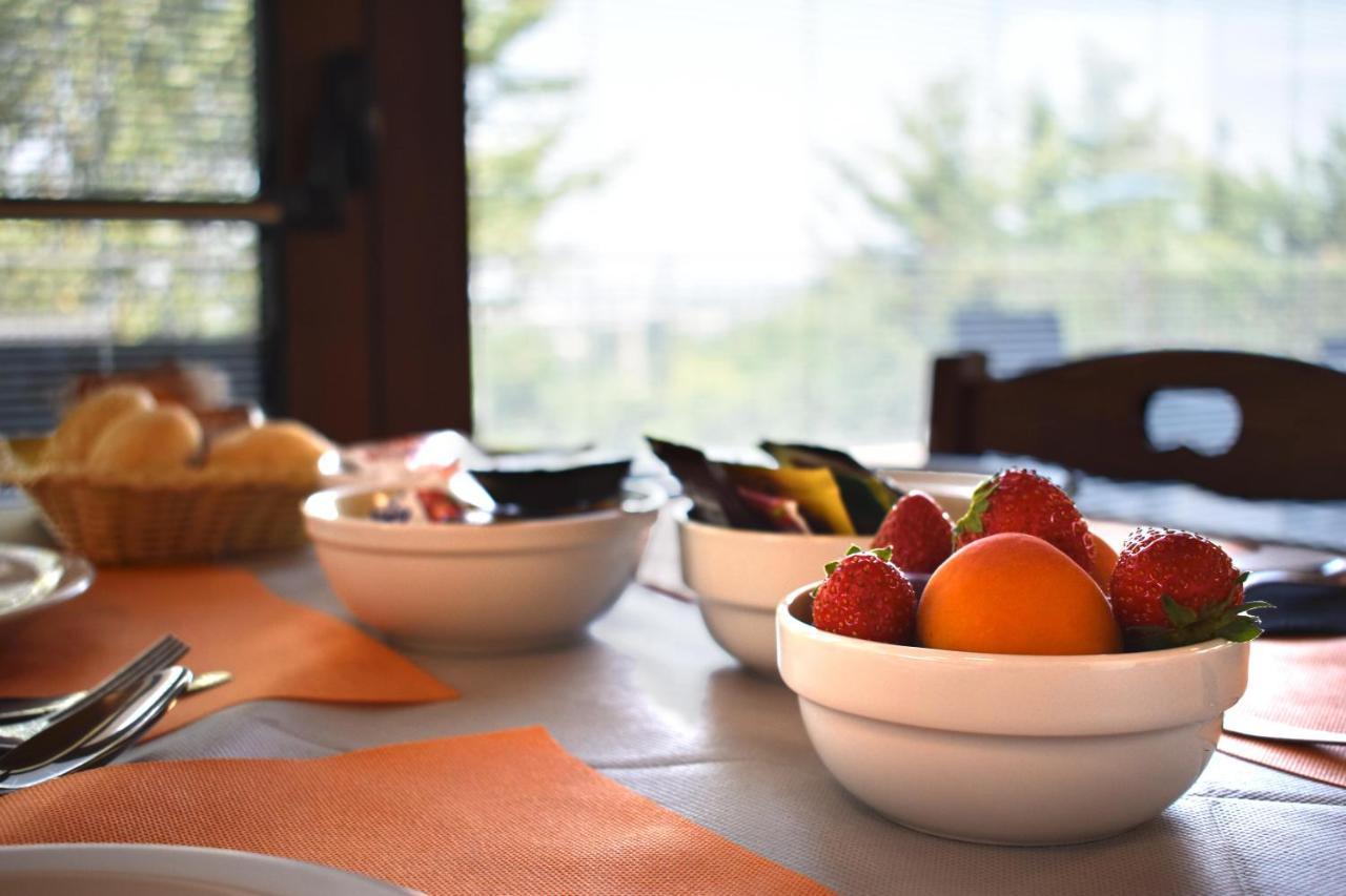 Agriturismo B&B Corte Tonolli Valeggio sul Mincio Bagian luar foto