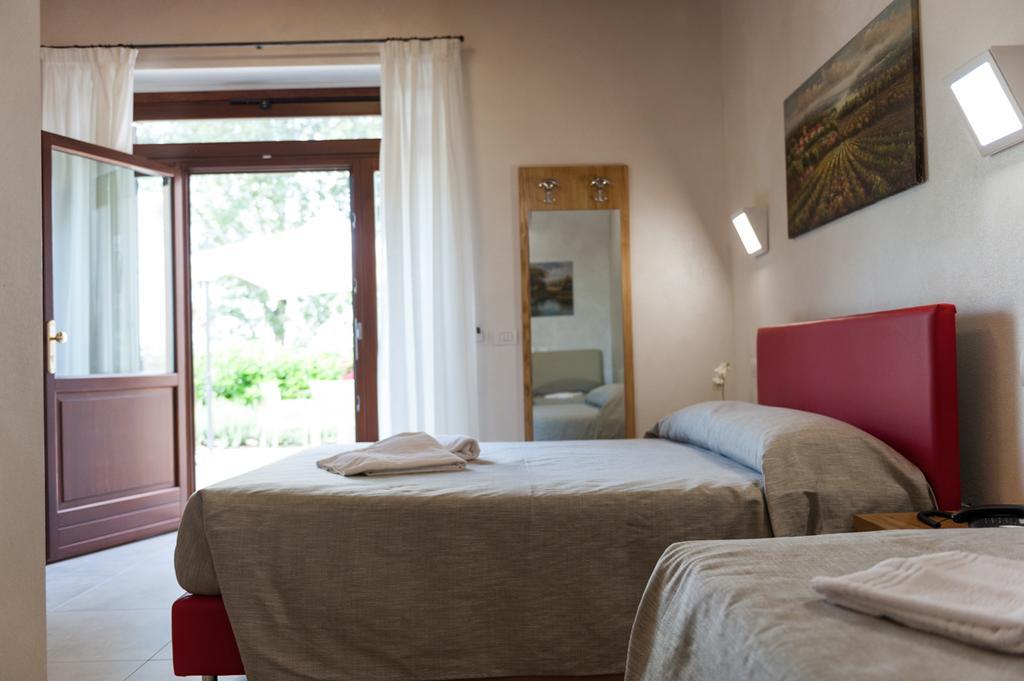Agriturismo B&B Corte Tonolli Valeggio sul Mincio Ruang foto