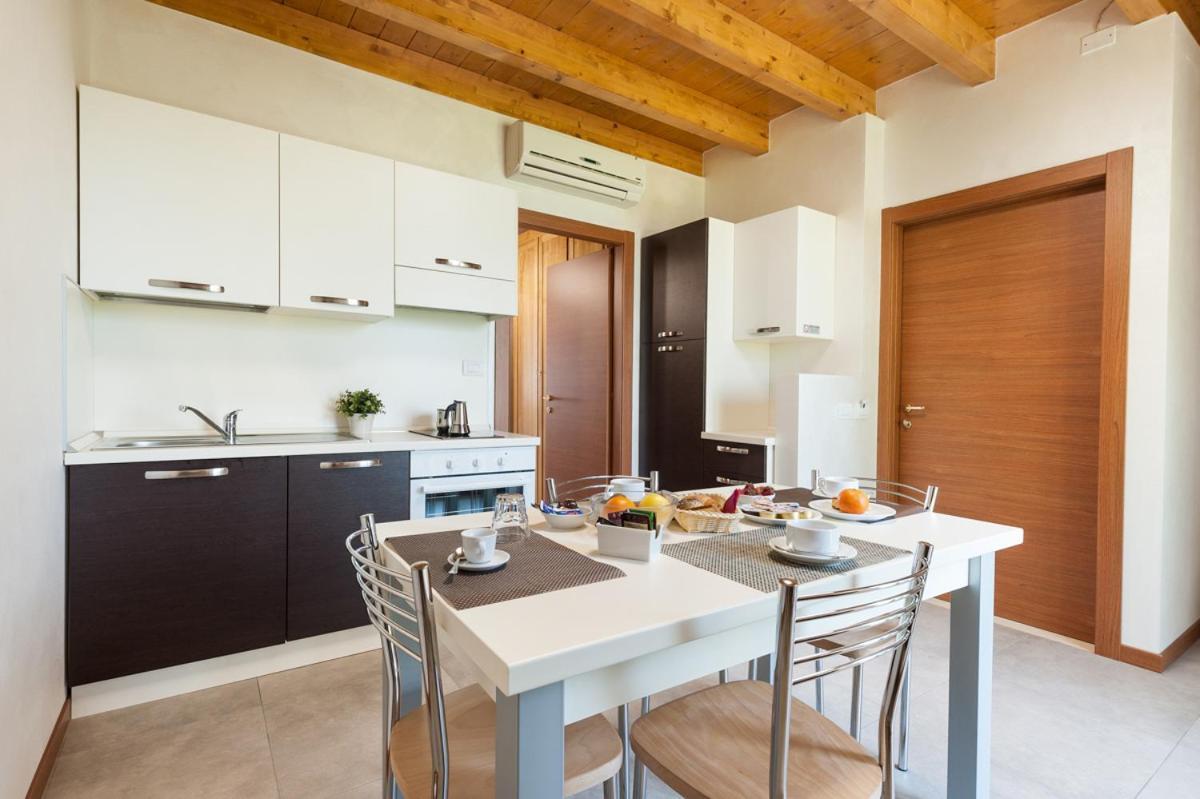 Agriturismo B&B Corte Tonolli Valeggio sul Mincio Bagian luar foto
